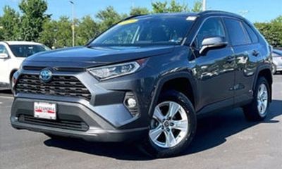 2021 Toyota RAV4 XLE HV