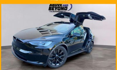 2023 Tesla Model X Standard Range