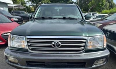 2004 Toyota Land Cruiser VX
