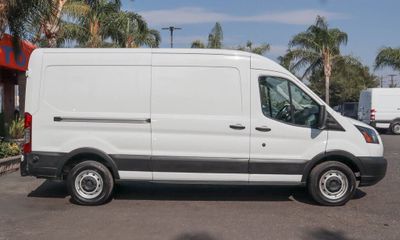 2019 Ford Transit 150 Medium Roof