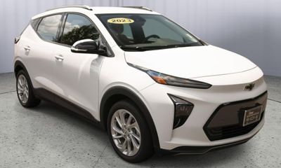 2023 Chevrolet Bolt EUV LT