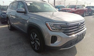 2025 Volkswagen Atlas SE