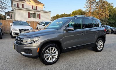 2017 Volkswagen Tiguan Wolfsburg 4Motion