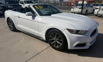 2015 Ford Mustang V6 Convertible
