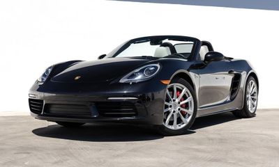 2025 Porsche 718 Boxster S