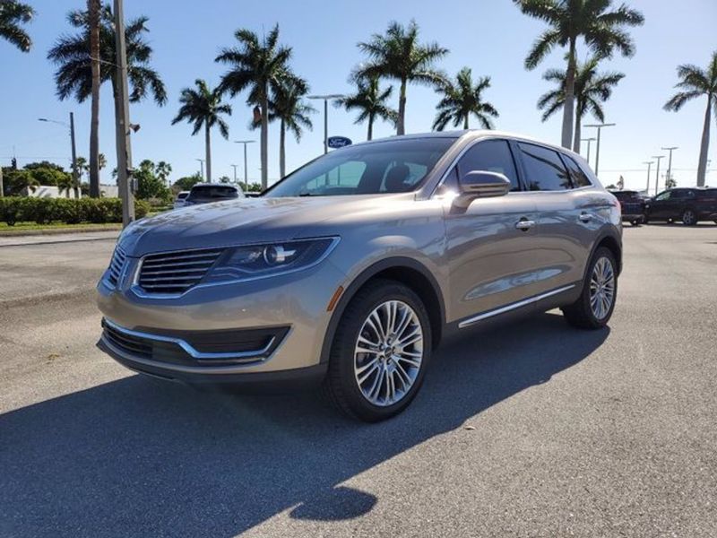 2018 Lincoln MKX — a typically priced live listing