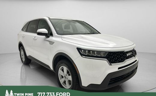2022 Kia Sorento LX