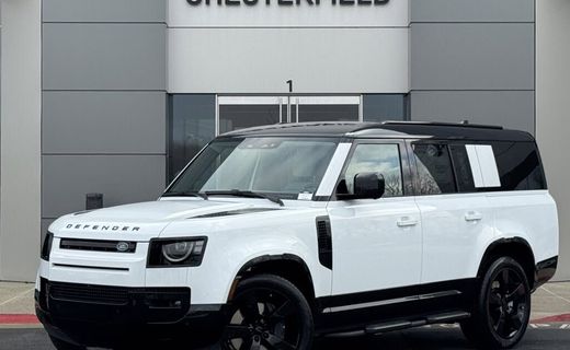 2026 Land Rover Defender 130 SE