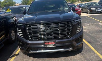 2025 GMC Yukon XL Denali Ultimate