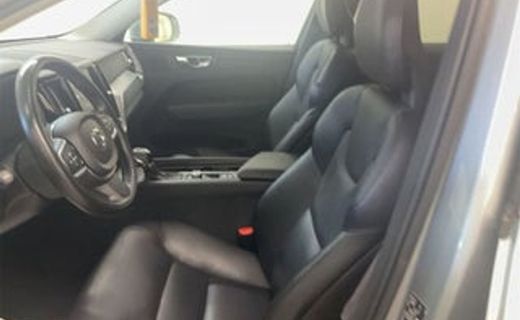2018 Volvo XC60 Momentum