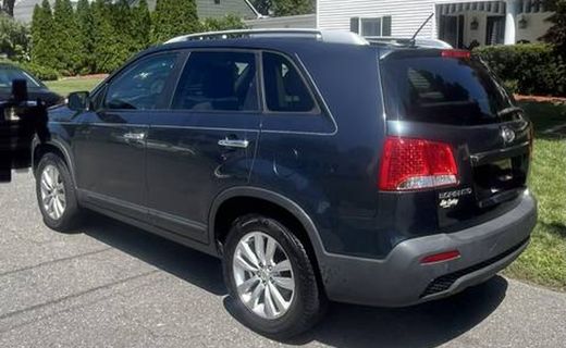2011 Kia Sorento GL