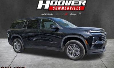2025 Chevrolet Traverse LT