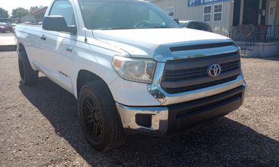 2014 Toyota Tundra SR5