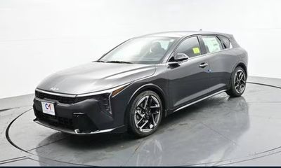 2026 Kia K4 GT Line