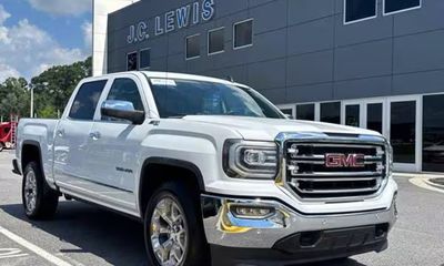2018 GMC Sierra SLT