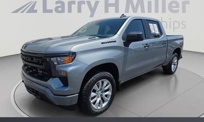 2025 Chevrolet Silverado Custom