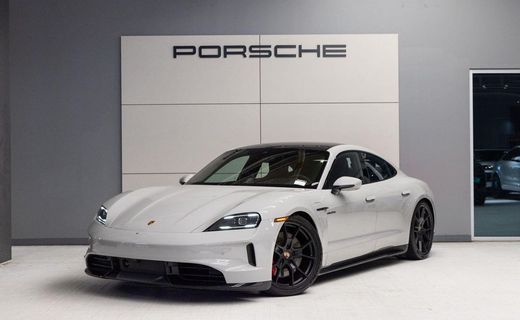 2026 Porsche Taycan GTS