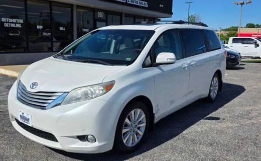 2013 Toyota Sienna XLE