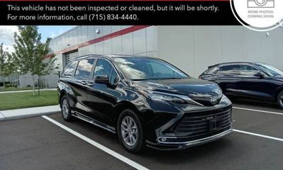 2023 Toyota Sienna XLE