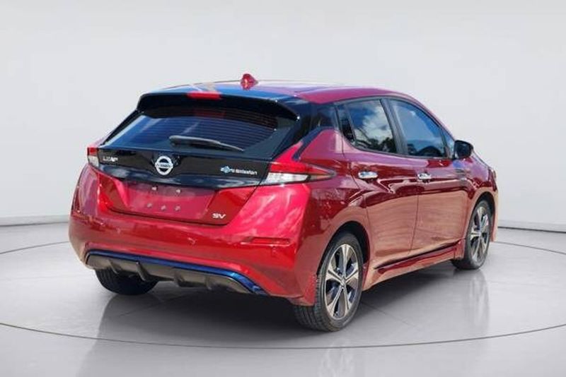 2022 Nissan LEAF — a typically priced live listing