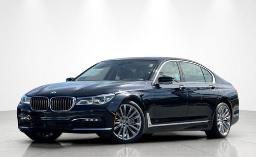 2018 BMW 750I