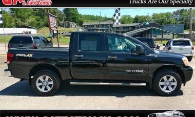 2013 Nissan Titan SV