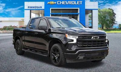 2023 Chevrolet Silverado RST