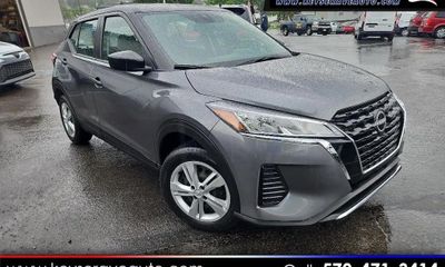 2023 Nissan Kicks S