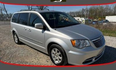 2011 Chrysler Town AND Country Touring