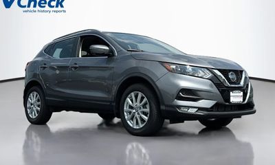 2022 Nissan Rogue Sport SV
