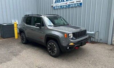 2023 Jeep Renegade Trailhawk