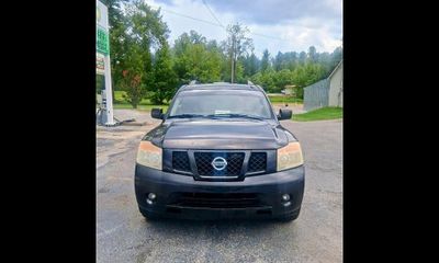 2013 Nissan Armada SV