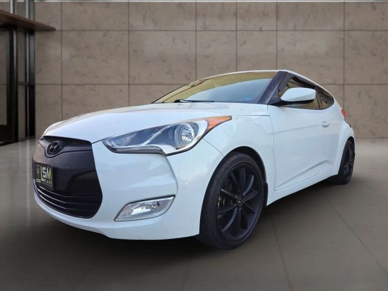 2013 Hyundai Veloster — a typically priced live listing