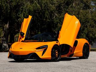 2025 McLaren Artura Spider