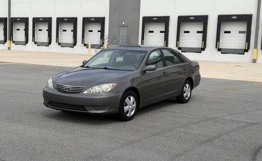 2005 Toyota Camry LE