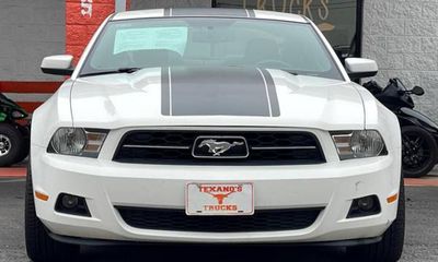 2010 Ford Mustang Base