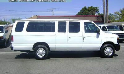 2009 Ford E-350 XL Extended Wagon