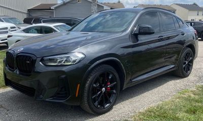 2023 BMW X4 M40i