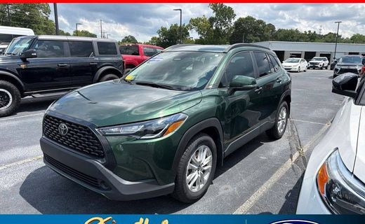 2024 Toyota Corolla Cross LE