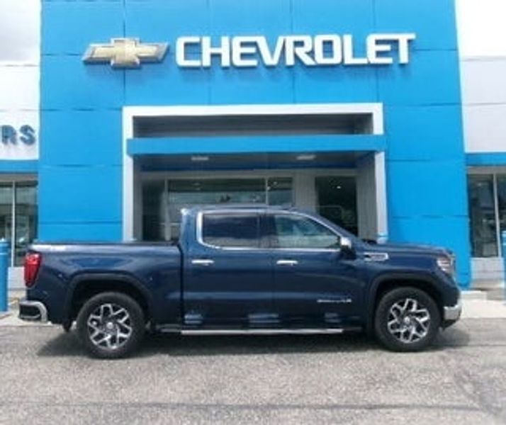2020 Gmc Sierra 1500 — a typically priced live listing