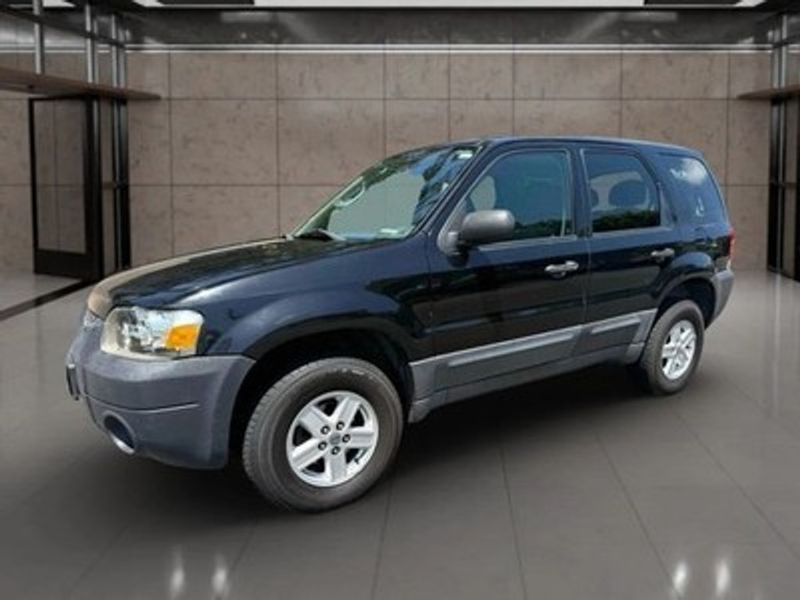 2007 Ford Escape — a typically priced live listing