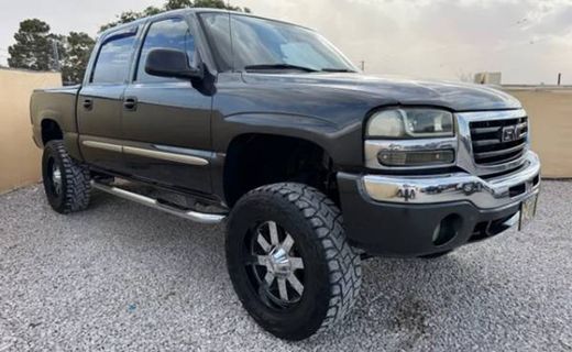 2005 GMC Sierra SLE