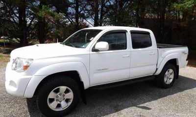 2010 Toyota Tacoma Base