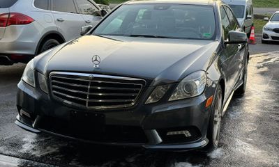 2011 Mercedes-Benz E-Class E350 4 Matic