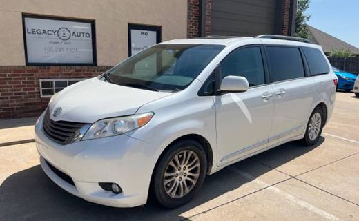 2015 Toyota Sienna XLE