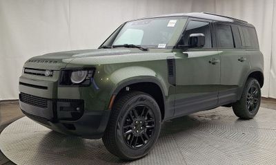 2026 Land Rover Defender 110 S