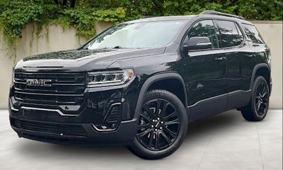 2023 GMC Acadia SLT