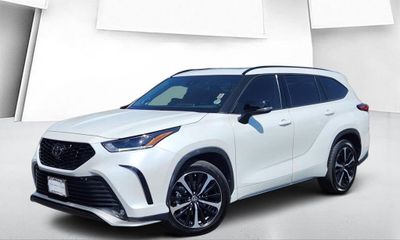 2022 Toyota Highlander XSE