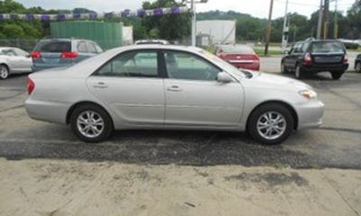 2004 Toyota Camry LE
