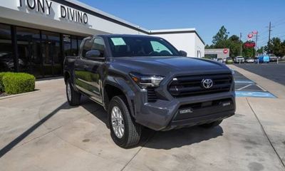 2025 Toyota Tacoma SR5